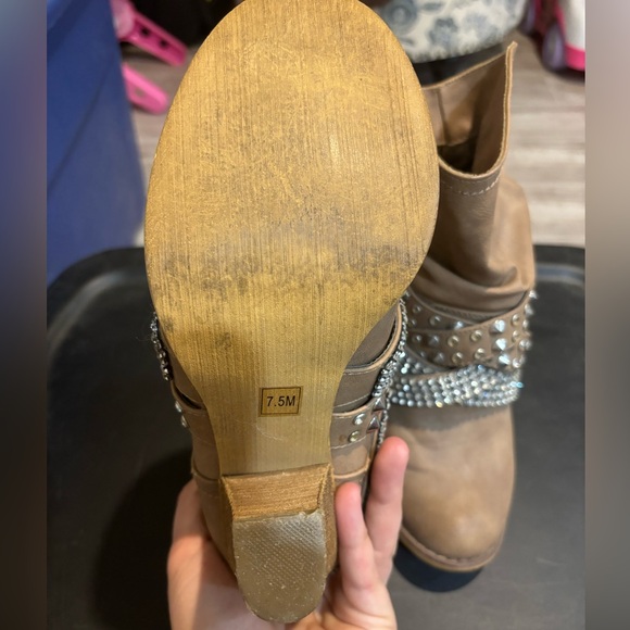 Rhinestone cowboy booties - Picture 5 of 5